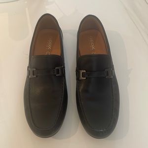 GEOX Respira black loafers
